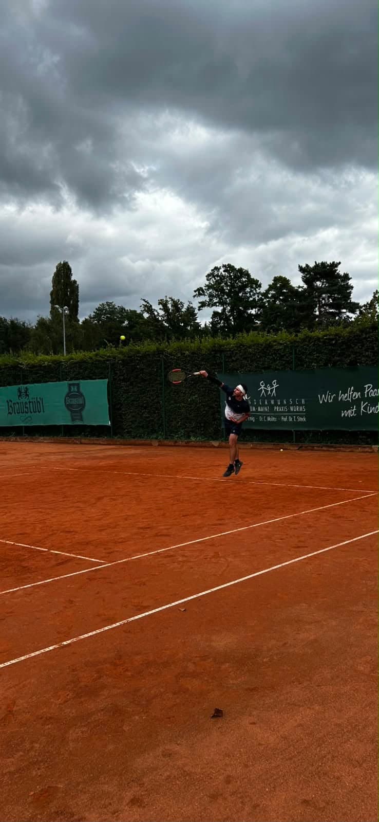 Andy Dumitrescu
