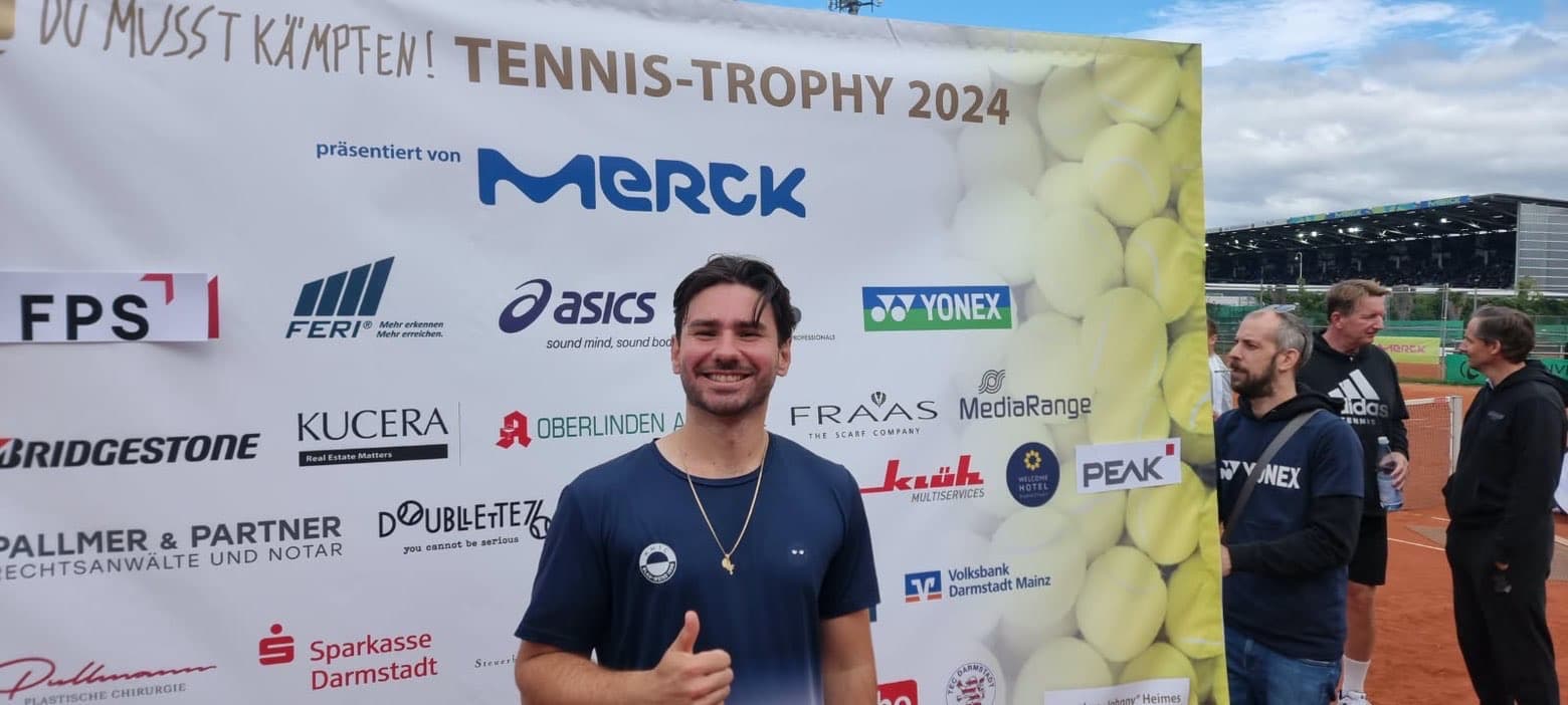 Andy Dumitrescu bei einem Tennisevent
